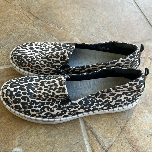 clarks leopard loafers